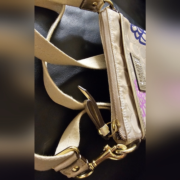 Coach Daisy Floral print Y2K Cream canvas Signature Swing Poppy Crossbody EUC - Picture 11 of 16